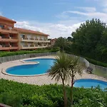 T3 Avec Mezzanine, Piscine, Parking Prive - 300m De La - - Fr-1-388-158