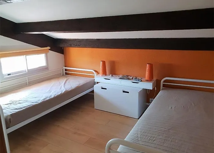 아파트 T3 Avec Mezzanine, Piscine, Parking Prive - 300m De La - - Fr-1-388-158
