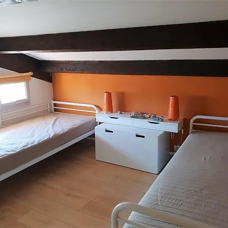 Lägenhet T3 Avec Mezzanine, Piscine, Parking Prive - 300m De La - - Fr-1-388-158