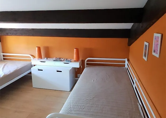 Apartamento T3 Avec Mezzanine, Piscine, Parking Prive - 300m De La - - Fr-1-388-158 *